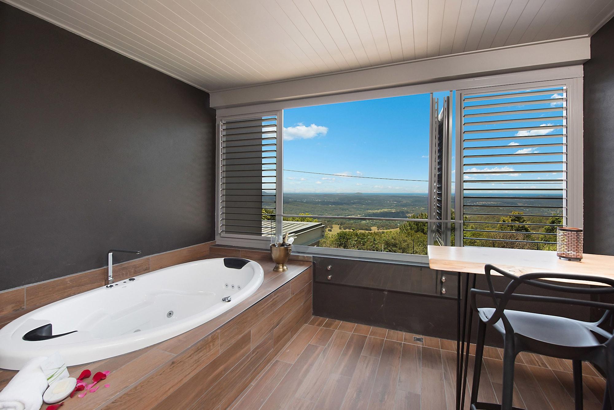 Hotel Altitude On 5*
